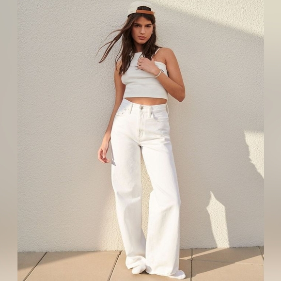 H&M White High Waisted wide leg jeans - Picture 4 of 13